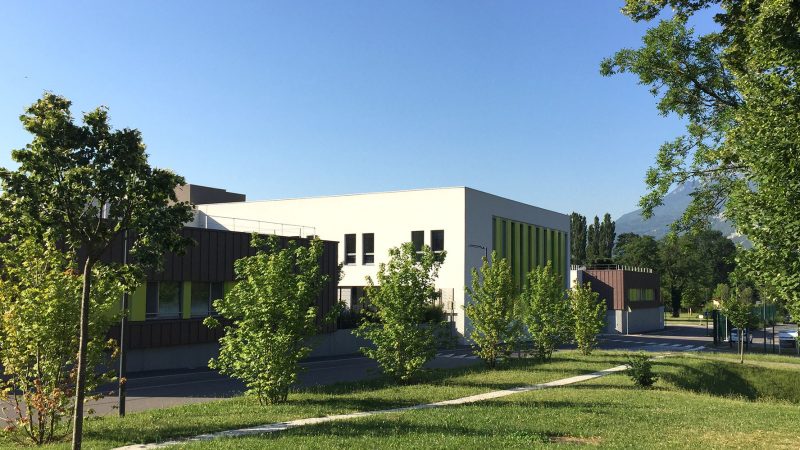 Pôles d’hospitalisation de psychiatrie (268 lits) et gymnase au Centre Hospitalier Alpes-Isère à Saint-Egrève