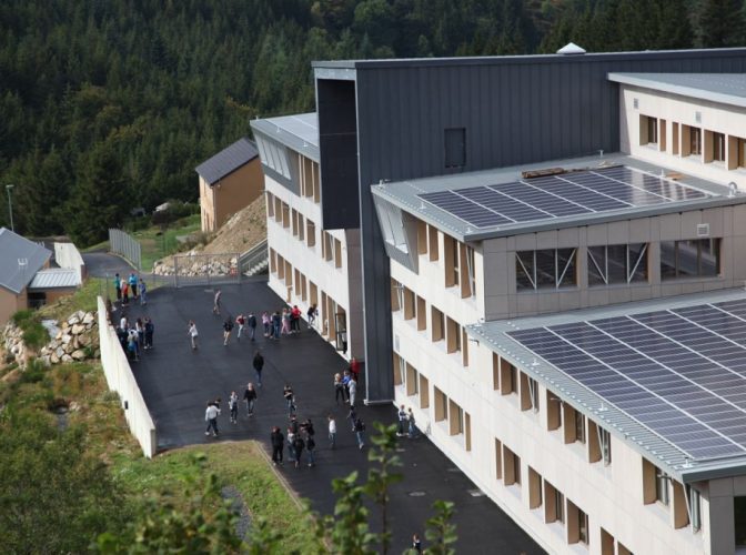 Construction de la cité scolaire de Saint Cirgues en Montagne