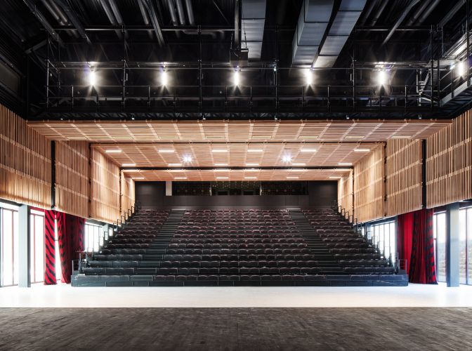 CONSTRUCTION DU CENTRE DES CONGRES DE HAUTE SAINTONGE à JONZAC