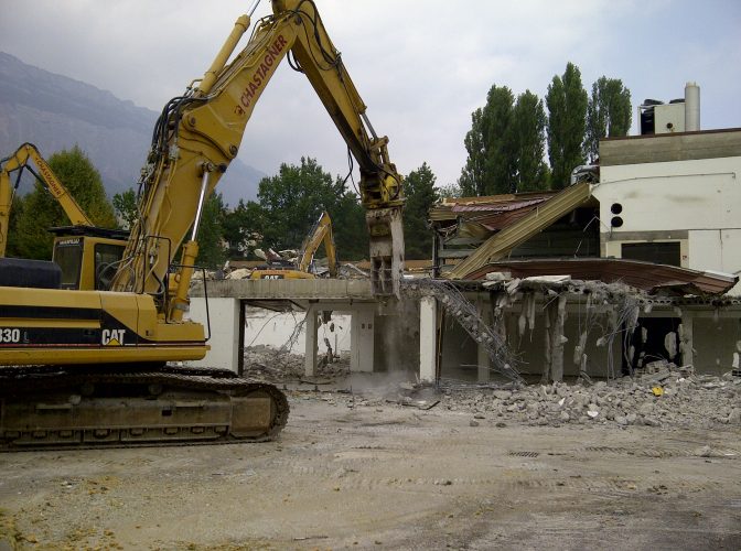 DECONSTRUCTION ET DÉSAMIANTAGE MAGASIN +BATIMENTS ADMINISTRATIFS  ROCHE DIAGNOSTICS à MEYLAN