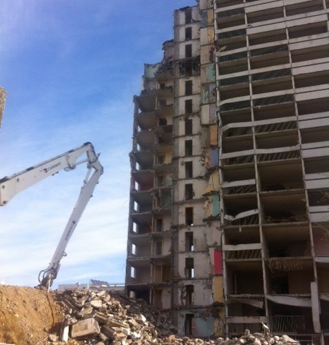 DEMOLITION DE 2 TOURS « LES GLAIEULS ET MAURIAC » QUARTIER DE LA MONNAIE à ROMANS